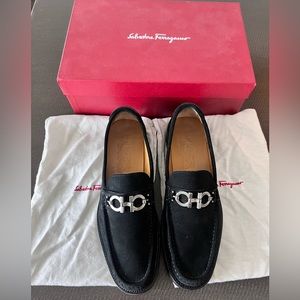 GUC Salvatore Ferragamo Men’s Sz 10.5 Suede Black Loafer